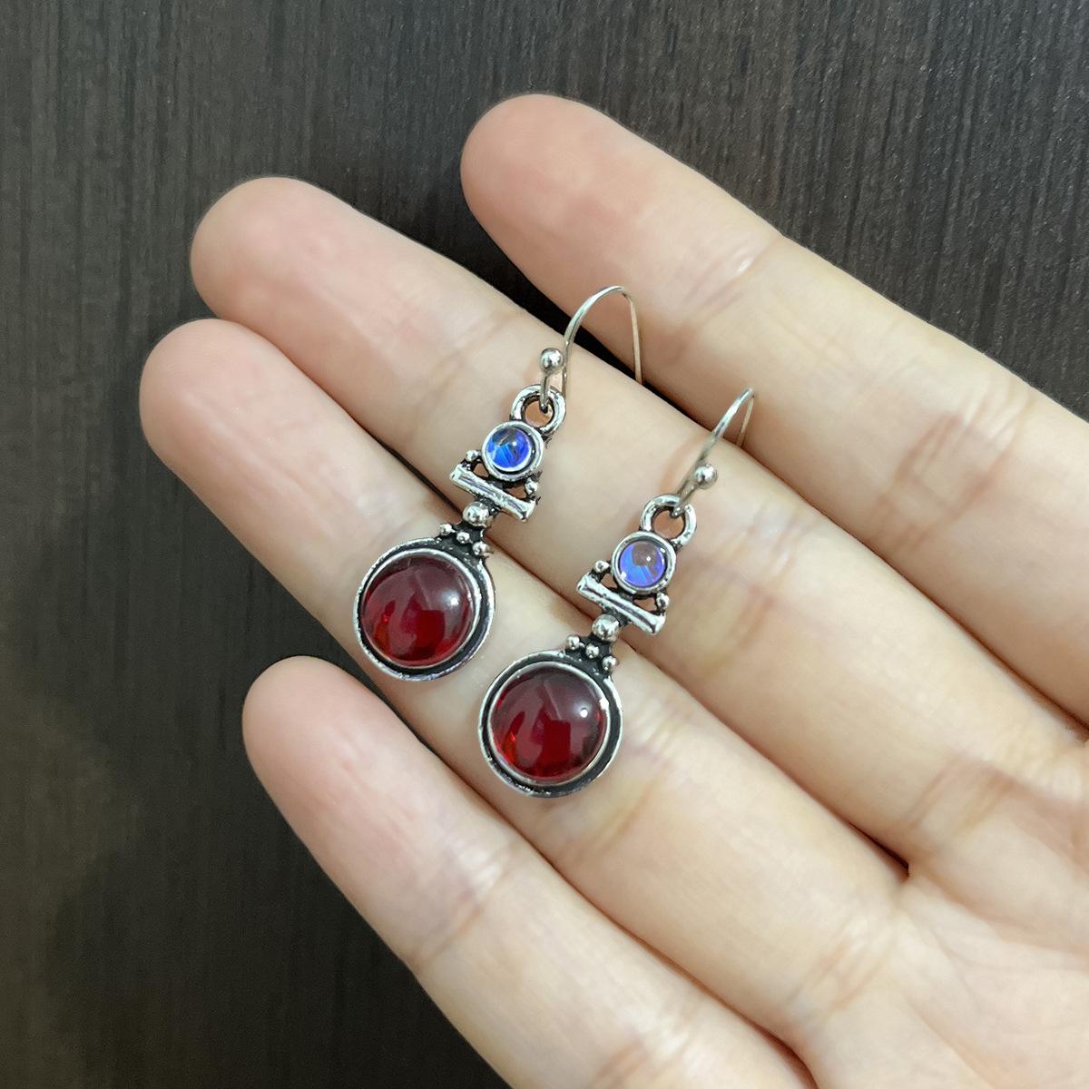 Charm Retro Ancient Copper Geometric Circle Seven-color Moonstone Red Opal Pendant Dangle Earrings for Women Temperament Zircon
Charm Retro Ancient Copper Geometric Circle Seven-color Moonstone Red Opal Pendant Dangle Earrings for Women Temperament Zircon