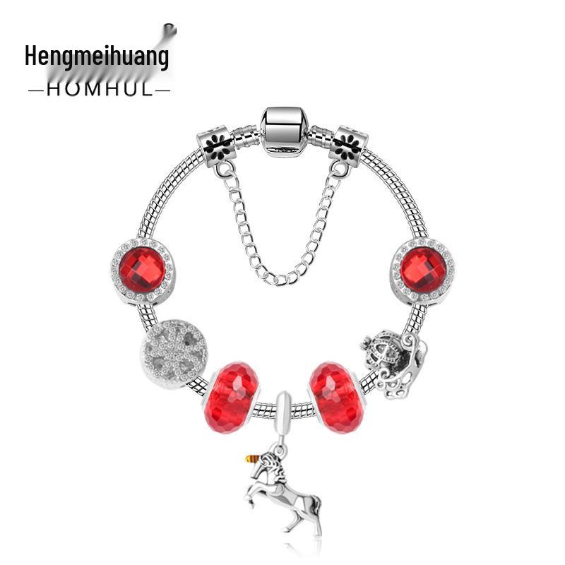 Christmas Red Unicorn Pendant Bracelet with Lampwork Beads 20cm
Christmas Red Unicorn Pendant Bracelet with Lampwork Beads 20cm