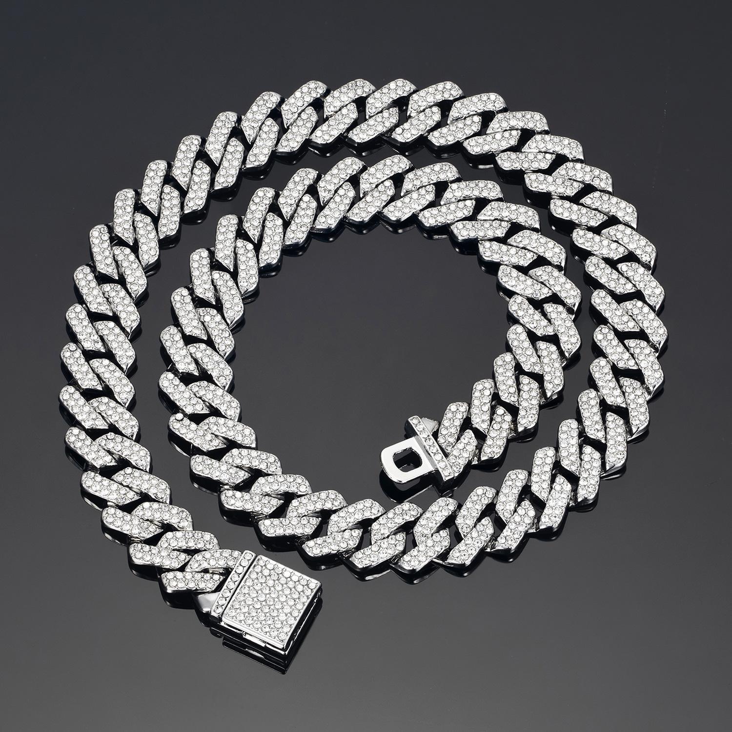 Necklace+Bracelet Cuban Link Chain Hip Hop Men Necklace 14mm iced out paris chain 2 Row Rhinestone Paved Miami Rhombus Cuban 14MM&60cm срібний
Necklace+Bracelet Cuban Link Chain Hip Hop Men Necklace 14mm iced out paris chain 2 Row Rhinestone Paved Miami Rhombus Cuban 14MM&60cm срібний