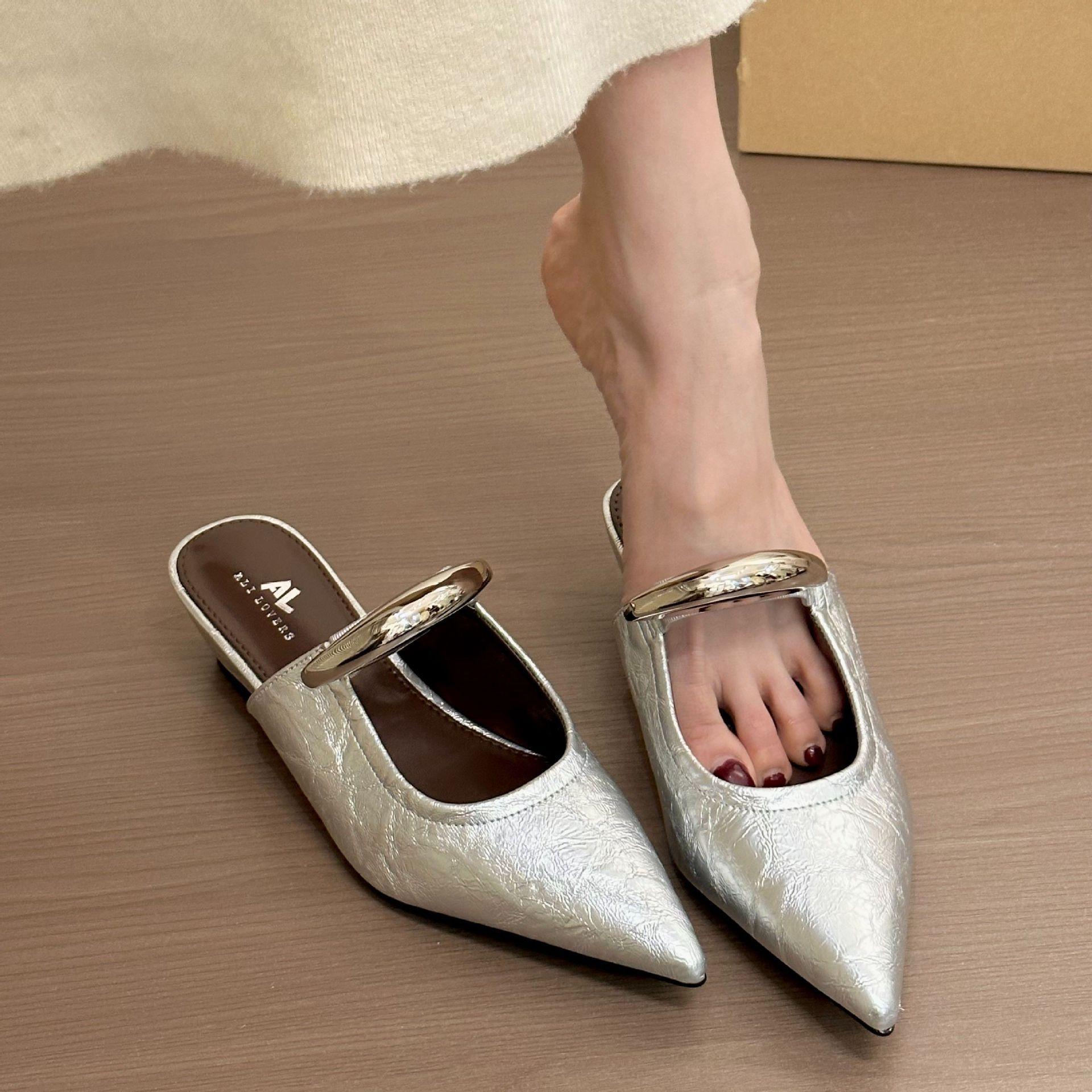 Модные леопардовые шлепанцы с серебряной пряжкой на танкетке, женские, 2025, новая летняя обувь, на толстом каблуке, Мэри Джейн, крутые шлепанцы 40 серебряный
Модные леопардовые шлепанцы с серебряной пряжкой на танкетке, женские, 2025, новая летняя обувь, на толстом каблуке, Мэри Джейн, крутые шлепанцы 40 серебряный