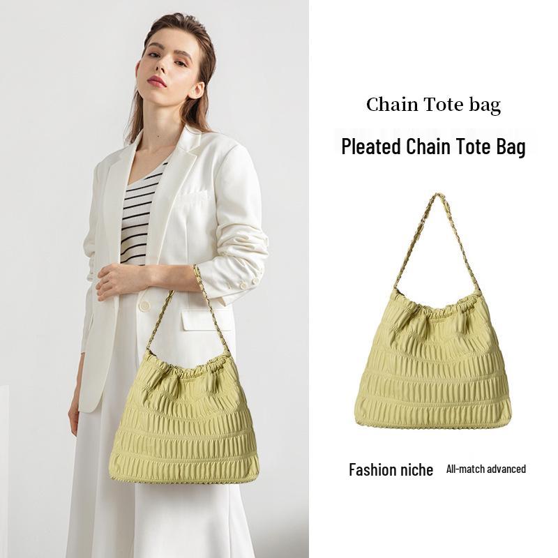 Niche Pleated Chain Tote Bag: Trendy Women s Versatile Handbag & Shoulder Bag 28cm x 9cm x 32cm
Niche Pleated Chain Tote Bag: Trendy Women s Versatile Handbag & Shoulder Bag 28cm x 9cm x 32cm