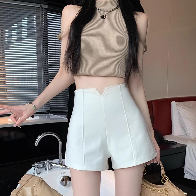 Women s High-Waisted Black A-Line Suit Shorts - Spring 2025 Korean Style, Versatile Wide-Leg Casual Pants M
Women s High-Waisted Black A-Line Suit Shorts - Spring 2025 Korean Style, Versatile Wide-Leg Casual Pants M