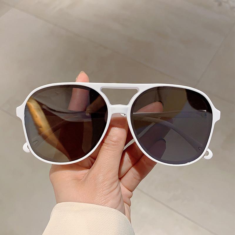 Vintage Luxury Brand Designer Pilot Sunglasses Women For Men Sun Glasses Trend Punk Big Frame Popular Double Bridge Shades
Vintage Luxury Brand Designer Pilot Sunglasses Women For Men Sun Glasses Trend Punk Big Frame Popular Double Bridge Shades