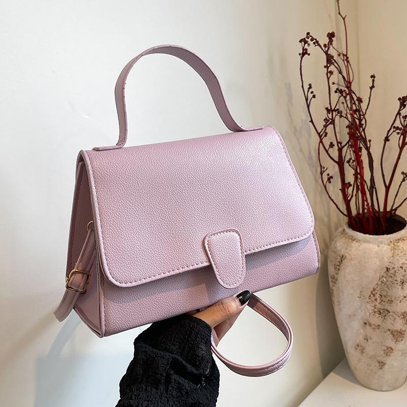 2025 autumn new fashionable large-capacity shoulder messenger bag high value simple texture small square bag
2025 autumn new fashionable large-capacity shoulder messenger bag high value simple texture small square bag