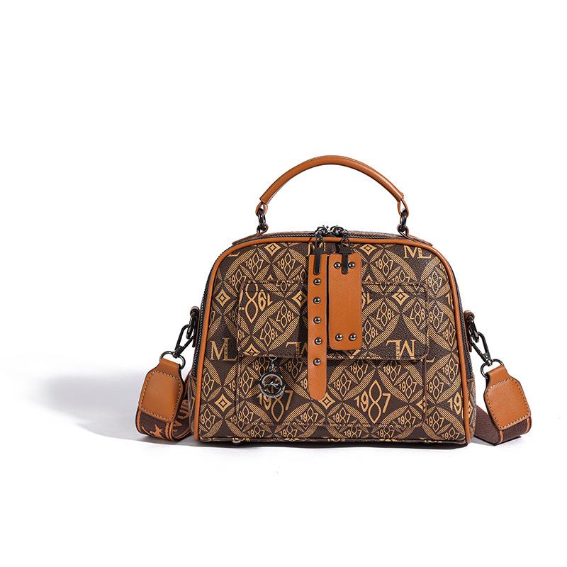 High Quality Large Capacity Women S Plutonium Leather Square Bags Shoulder Bags For Women Designer Brand Wide Belt Female Bag
High Quality Large Capacity Women S Plutonium Leather Square Bags Shoulder Bags For Women Designer Brand Wide Belt Female Bag