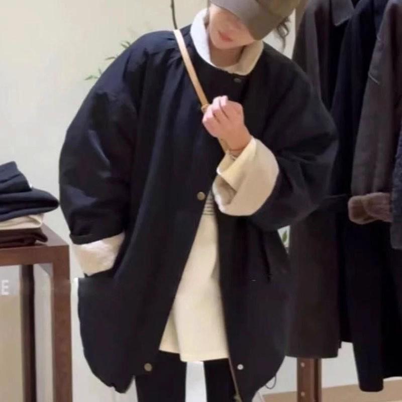 Women s 2025 Korean Style Stand Collar Plus Velvet Mid-Length Winter Parka Jacket - Trendy, Loose, and Slimming M (80-100 jin recommended)
Women s 2025 Korean Style Stand Collar Plus Velvet Mid-Length Winter Parka Jacket - Trendy, Loose, and Slimming M (80-100 jin recommended)
