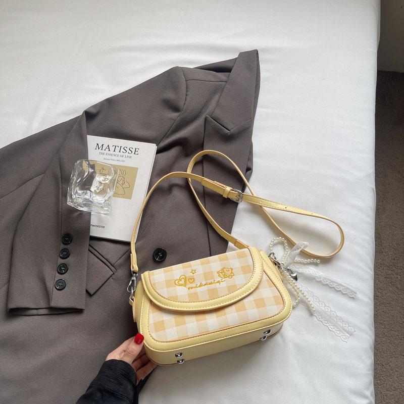 2025 summer new small square bag fashion trend simple high value casual shoulder armpit bag fashionable handbag
2025 summer new small square bag fashion trend simple high value casual shoulder armpit bag fashionable handbag