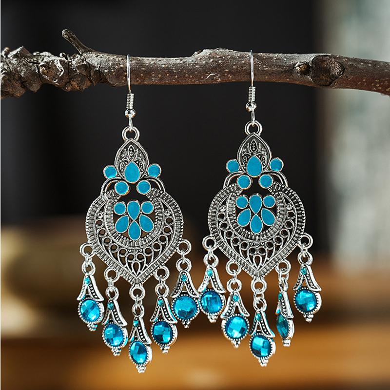 Ethnic Style Colorful Drop Oil Handmade Earrings for Women Vintage Heart Shaped Rhinestone Tassel Earring Female Jewelry світло-синій колір
Ethnic Style Colorful Drop Oil Handmade Earrings for Women Vintage Heart Shaped Rhinestone Tassel Earring Female Jewelry світло-синій колір