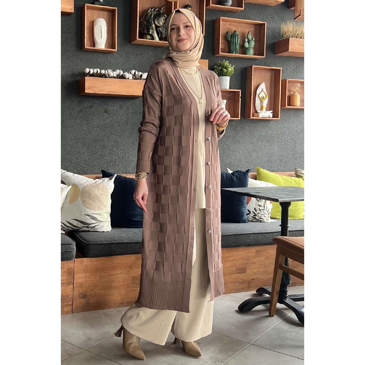 Молочно-коричневый трикотажный кардиган с шахматным узором Standart чистый 
Молочно-коричневый трикотажный кардиган с шахматным узором Standart чистый