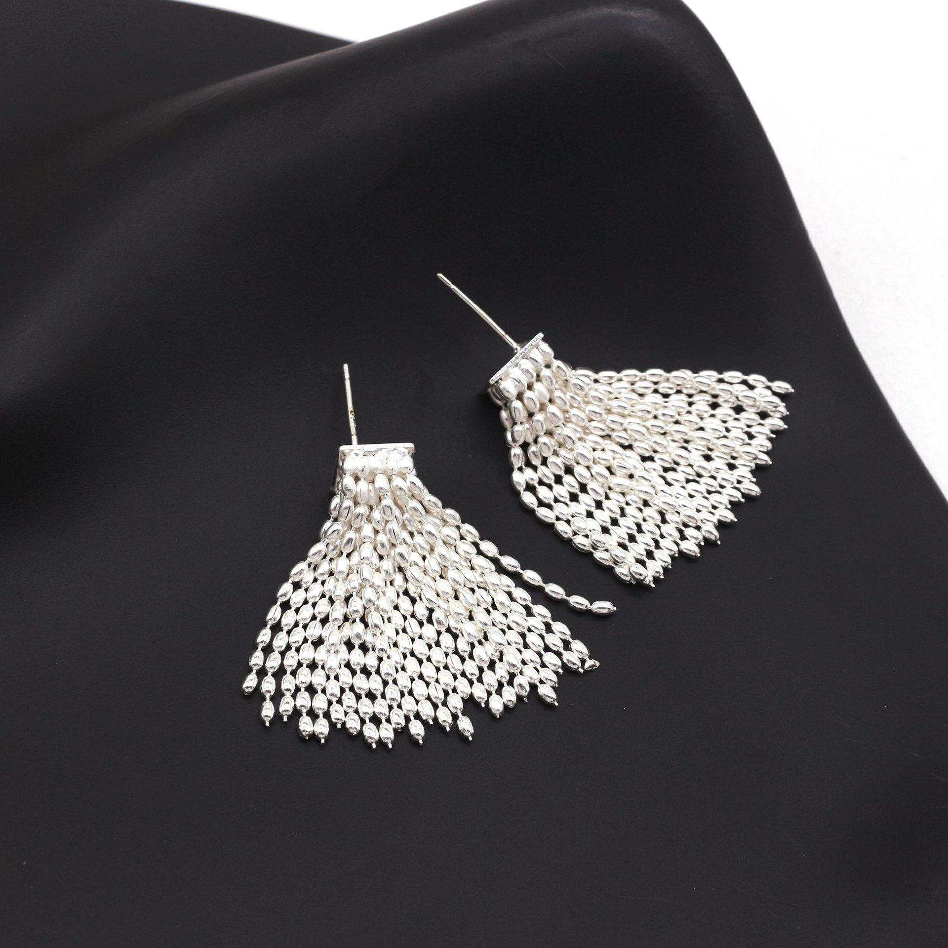 Silver Bead Tassel Earrings - Luxurious, Versatile & Unique Niche Design for Women
Silver Bead Tassel Earrings - Luxurious, Versatile & Unique Niche Design for Women