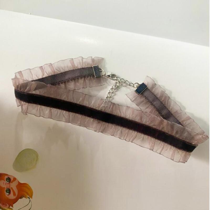 Корейская мода бархатный чокер ожерелье для женщин винтажное сексуальное кружевное ожерелье с подвесками готическая шейная бижутерия аксессуары коричневый
Корейская мода бархатный чокер ожерелье для женщин винтажное сексуальное кружевное ожерелье с подвесками готическая шейная бижутерия аксессуары коричневый