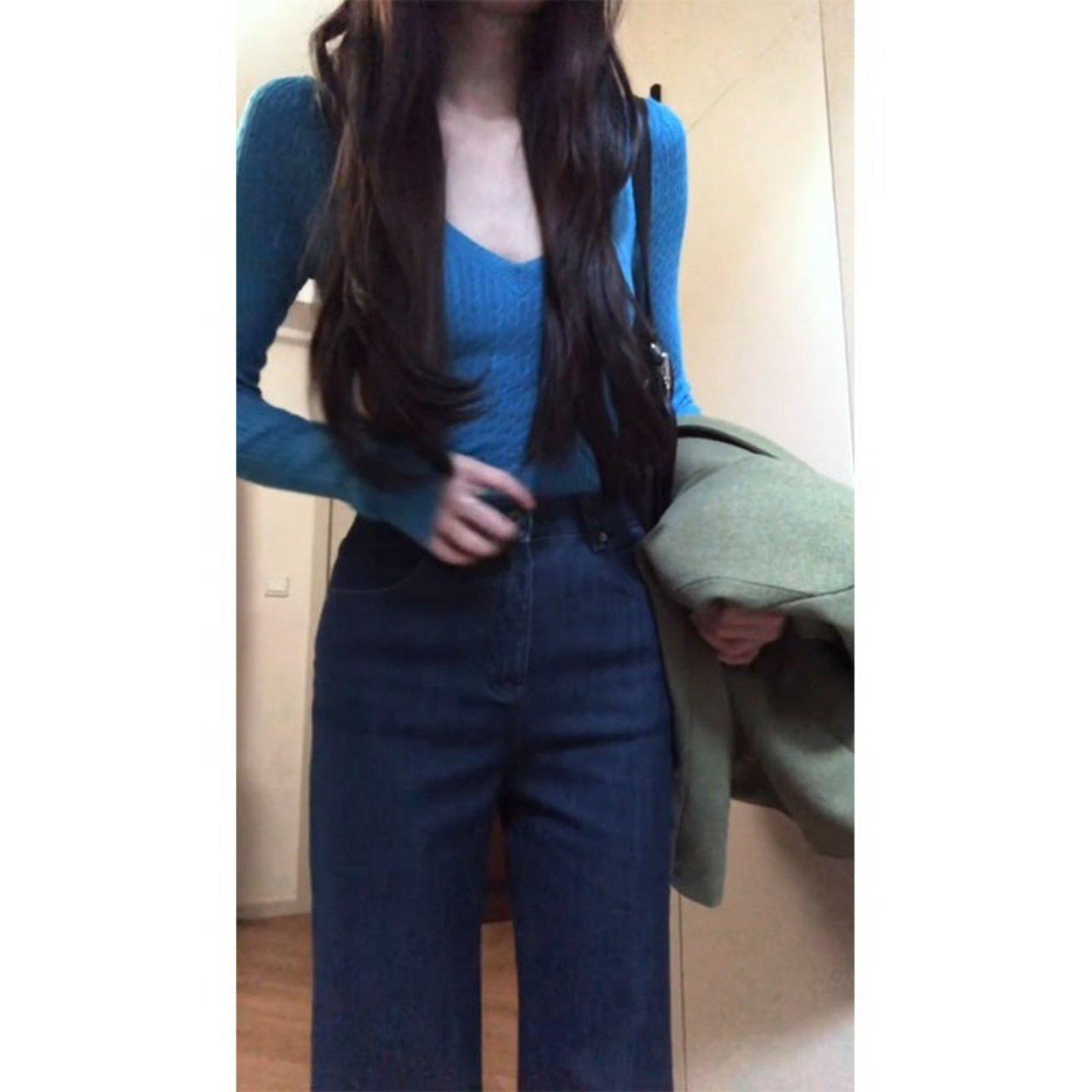 Spring Fashion Slimming Suit: V-neck Knit Top, Suit Jacket & High-Waisted Jeans Set S (80-95 lbs)
Spring Fashion Slimming Suit: V-neck Knit Top, Suit Jacket & High-Waisted Jeans Set S (80-95 lbs)