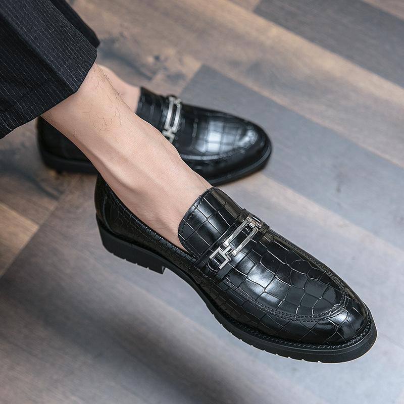 Large size 38-46 leather shoes men s 2025 spring British business plaid embossed leather shoes men s one-pedal loafers 38
Large size 38-46 leather shoes men s 2025 spring British business plaid embossed leather shoes men s one-pedal loafers 38