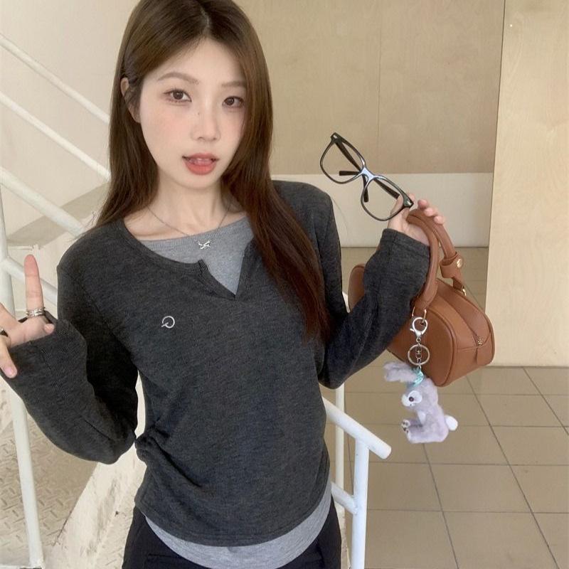 Women s Chic Velvet Long Sleeve T-shirt: Sweet & Spicy Two-Piece Design, Versatile Base Layer Extra Large
Women s Chic Velvet Long Sleeve T-shirt: Sweet & Spicy Two-Piece Design, Versatile Base Layer Extra Large