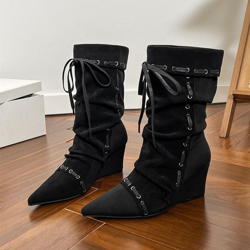 Модные ботинки до середины икры в стиле Ins из искусственной замши с плиссировкой, элегантные ботильоны челси с острым носком и на танкетке, на высоком каблуке, осенне-зимние 40 чёрный
Модные ботинки до середины икры в стиле Ins из искусственной замши с плиссировкой, элегантные ботильоны челси с острым носком и на танкетке, на высоком каблуке, осенне-зимние 40 чёрный