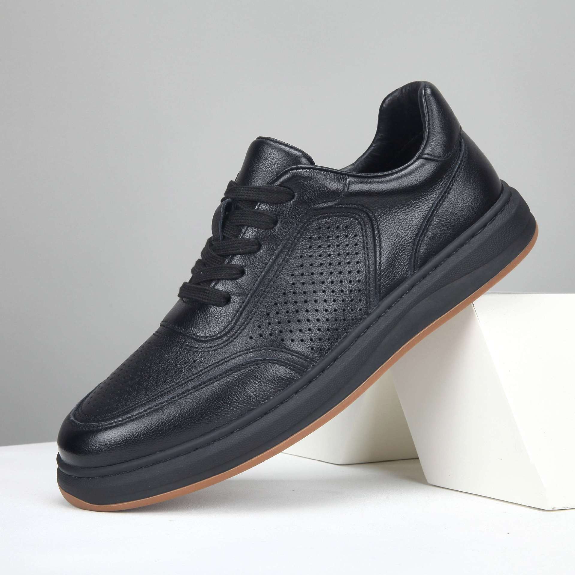 Leather Shoes for Man White Sneakers Casual White Shoes Non Slip Wear Resistant and Comfortable Genuine Leather Casual Shoes Men 44
Leather Shoes for Man White Sneakers Casual White Shoes Non Slip Wear Resistant and Comfortable Genuine Leather Casual Shoes Men 44
