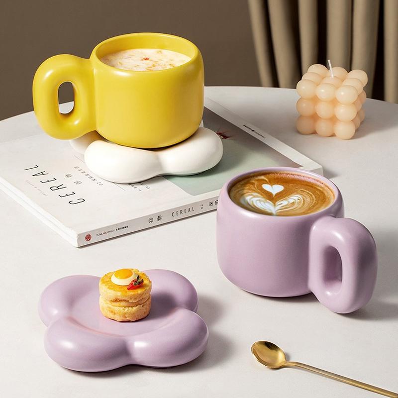 500ml Ceramic Mug High Temperature Resistant Belt Handgrip Office Cute Coffee Mugs and Cups Living Room Decoration/Drinking Set 500ML
500ml Ceramic Mug High Temperature Resistant Belt Handgrip Office Cute Coffee Mugs and Cups Living Room Decoration/Drinking Set 500ML