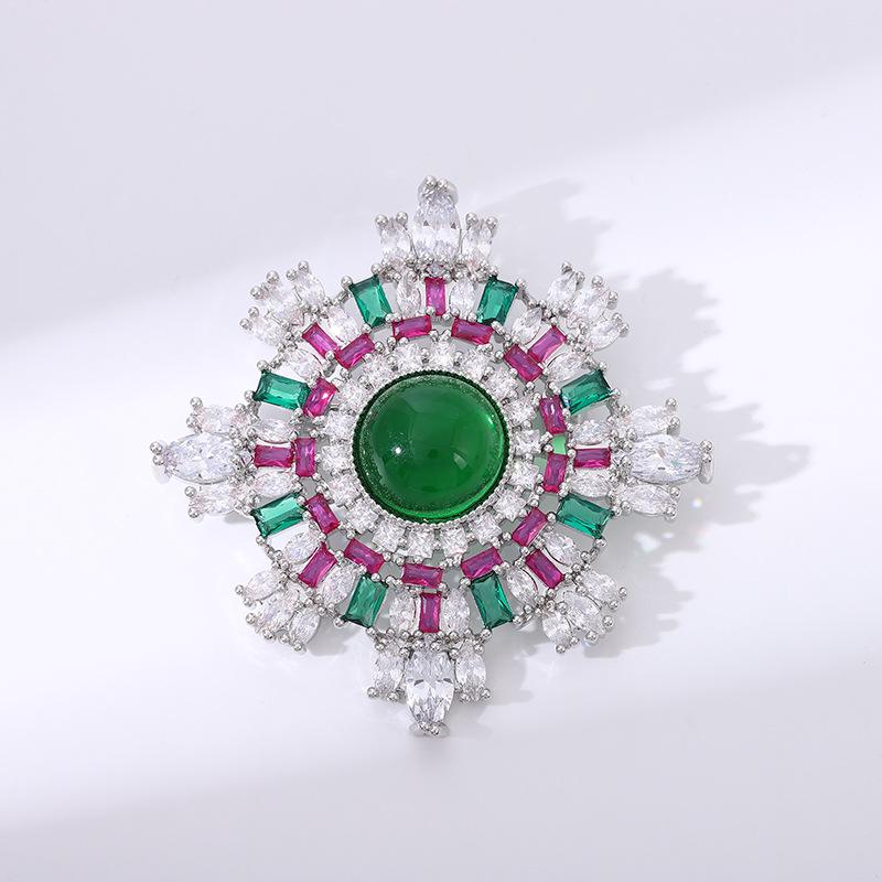 Переливающаяся изумрудная брошь-булавка «Снежинка» для пальто или куртки белый
Переливающаяся изумрудная брошь-булавка «Снежинка» для пальто или куртки белый