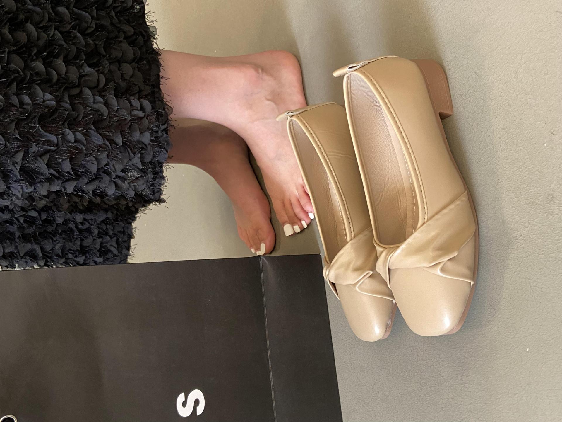 Туфли-лодочки на плоской подошве с неглубоким вырезом и толстым каблуком, женские новые раннеосенние, из мягкой кожи, на мягкой подошве, супермягкие женские туфли, ленивые туфли 40 абрикосовый
Туфли-лодочки на плоской подошве с неглубоким вырезом и толстым каблуком, женские новые раннеосенние, из мягкой кожи, на мягкой подошве, супермягкие женские туфли, ленивые туфли 40 абрикосовый