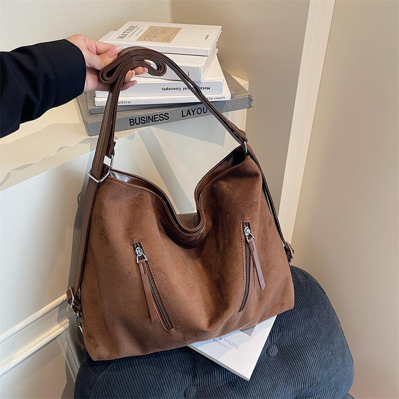 Новая женская сумка модная холщовая сумка многофункциональный рюкзак универсальная трендовая повседневная на плечо сумка-мессенджер коричневый
Новая женская сумка модная холщовая сумка многофункциональный рюкзак универсальная трендовая повседневная на плечо сумка-мессенджер коричневый