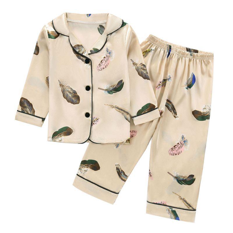 Детский пижамный комплект с принтом для детей 1-8 лет, с длинным рукавом, на пуговицах, топ и брюки, рождественская одежда для дома 100
Детский пижамный комплект с принтом для детей 1-8 лет, с длинным рукавом, на пуговицах, топ и брюки, рождественская одежда для дома 100