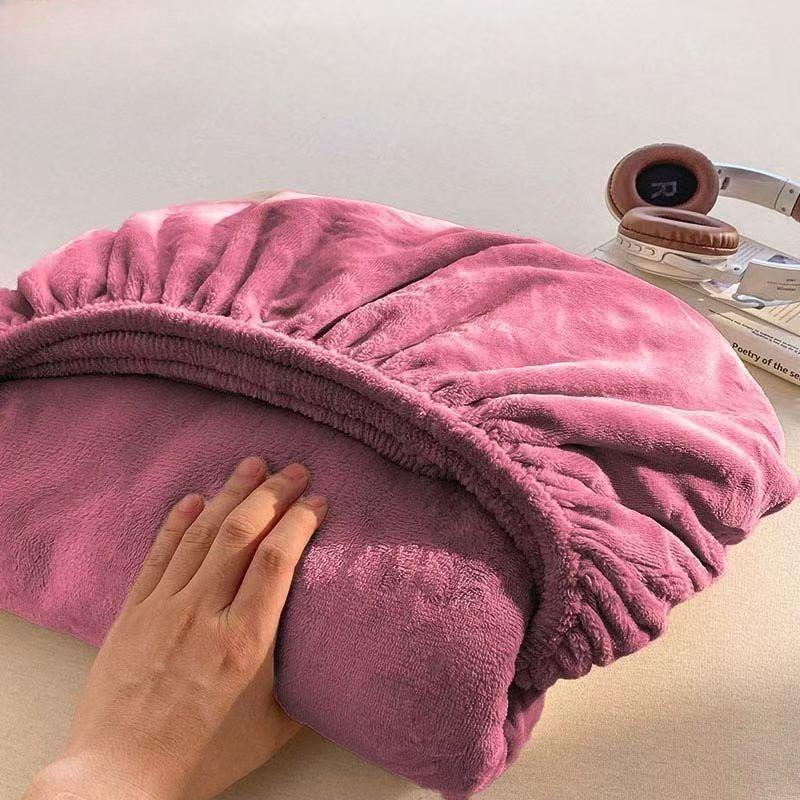 Hot Soft Plush Warm Mattress Cover Winter Velvet Material Fitted Sheet Thickened Warm Bed Cover Mattress Protector Multiple Sizes 180x200cm 1pc sheet
Hot Soft Plush Warm Mattress Cover Winter Velvet Material Fitted Sheet Thickened Warm Bed Cover Mattress Protector Multiple Sizes 180x200cm 1pc sheet