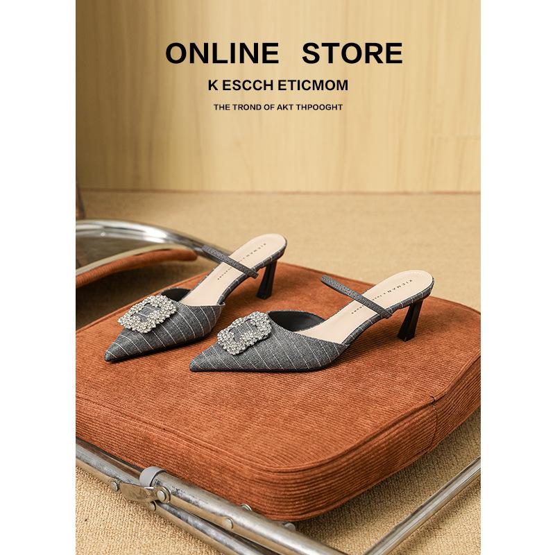 Fashion spring and autumn new temperament pointed square buckle rhinestone high heels women s thin heel bag head sandals shallow mouth half drag 39
Fashion spring and autumn new temperament pointed square buckle rhinestone high heels women s thin heel bag head sandals shallow mouth half drag 39