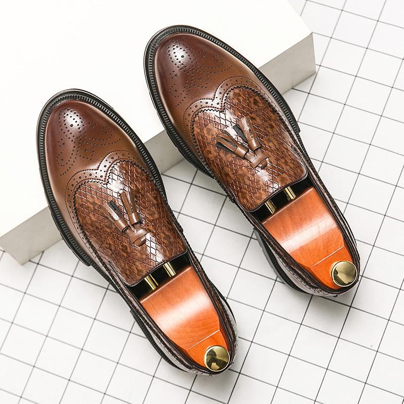 Dress business leather shoes large size 46 Brock carved leather shoes woven tassel one pedal lazy dress shoes 46 коричневый
Dress business leather shoes large size 46 Brock carved leather shoes woven tassel one pedal lazy dress shoes 46 коричневый