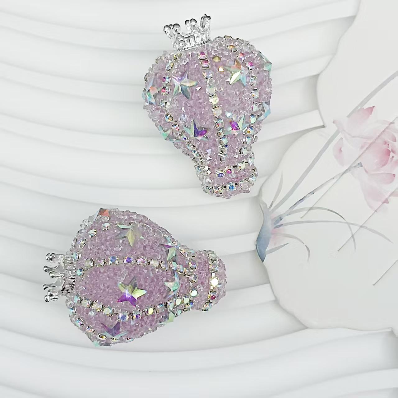 Heavy Duty Rhinestone Crown Balloon Candy Beads DIY Phone, Keychain & Car Pendant Accessory
Heavy Duty Rhinestone Crown Balloon Candy Beads DIY Phone, Keychain & Car Pendant Accessory