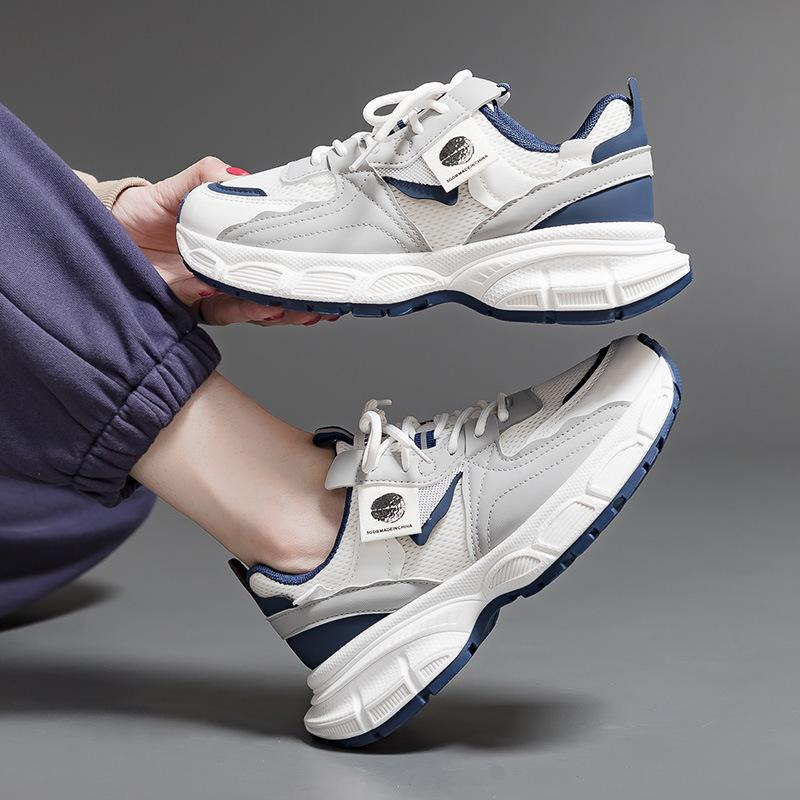 Trendy autumn platform women s new versatile and explosive running shoes breathable casual sports shoes 40
Trendy autumn platform women s new versatile and explosive running shoes breathable casual sports shoes 40