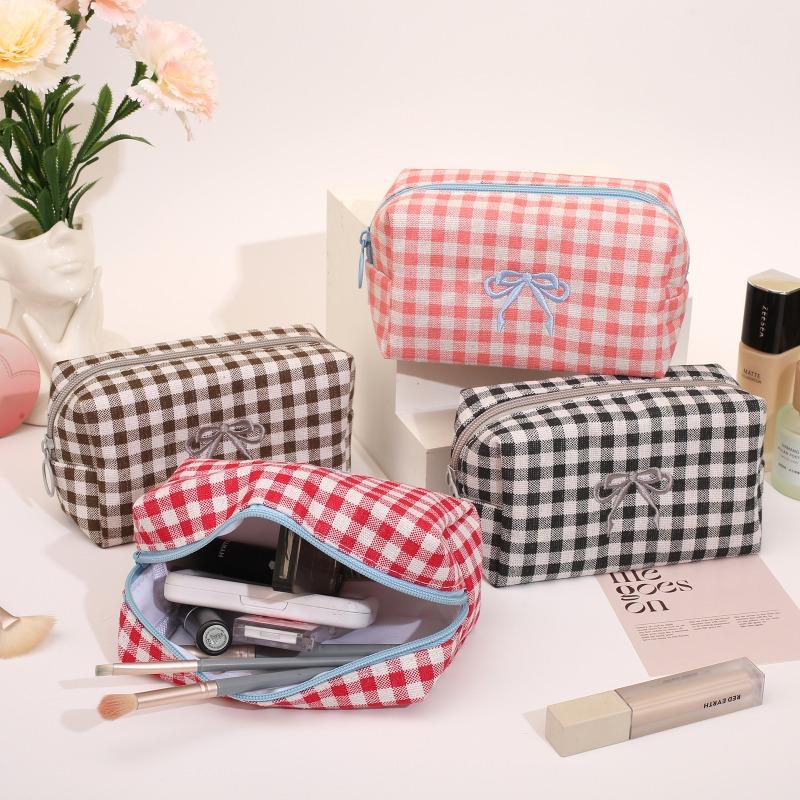 Kawaii Cosmetic Bag for Women Girl Plaid Bow Knot Checkered Makeup Bag Cute Girl s Sweet Style Makeup Brush Bag Organizer Pouch
Kawaii Cosmetic Bag for Women Girl Plaid Bow Knot Checkered Makeup Bag Cute Girl s Sweet Style Makeup Brush Bag Organizer Pouch