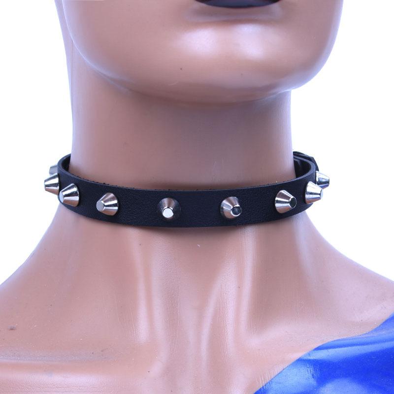 1 шт., колье из искусственной кожи с заклепками в стиле панк, подходит для женщин, для повседневной носки, косплей
1 шт., колье из искусственной кожи с заклепками в стиле панк, подходит для женщин, для повседневной носки, косплей