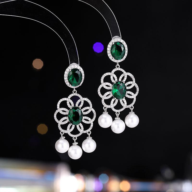 Ladies Light Luxury Design Elegant Imitation Pearl Tassel Flower Earrings Fashionable and Versatile Unique Design Sense Earrings
Ladies Light Luxury Design Elegant Imitation Pearl Tassel Flower Earrings Fashionable and Versatile Unique Design Sense Earrings