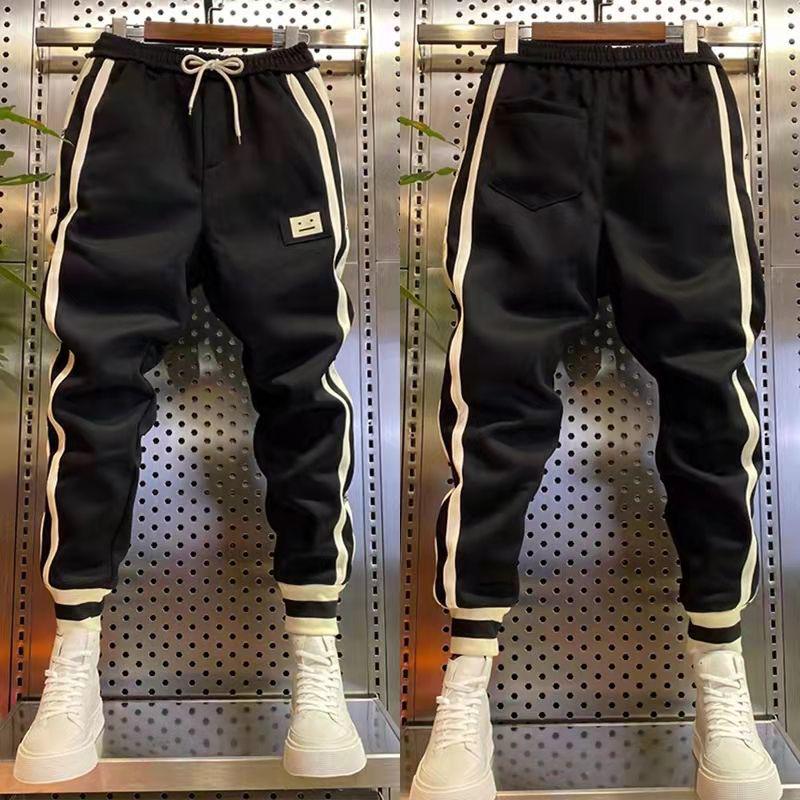 Мужские облегающие спортивные штаны в полоску с завязками на весну в корейском стиле M чёрный
Мужские облегающие спортивные штаны в полоску с завязками на весну в корейском стиле M чёрный