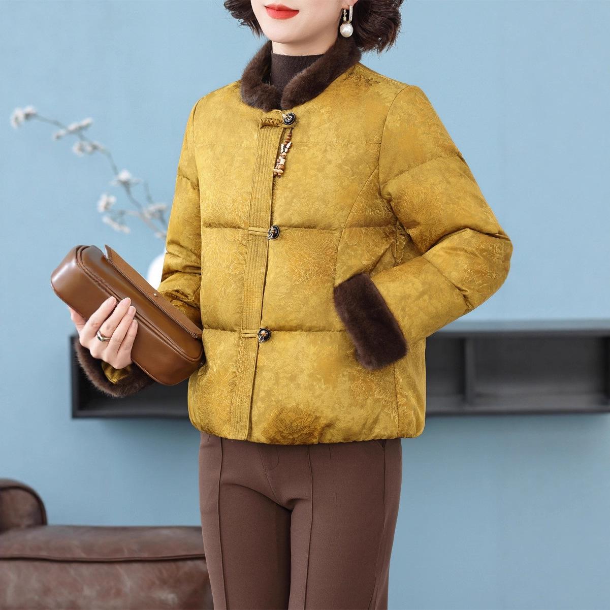 2025 New Chinese Style White Duck Down Jacket for Moms - Short, Warm, Stylish Winter Outerwear for Middle-Aged and Elderly. 3XL (150-165 lbs)
2025 New Chinese Style White Duck Down Jacket for Moms - Short, Warm, Stylish Winter Outerwear for Middle-Aged and Elderly. 3XL (150-165 lbs)