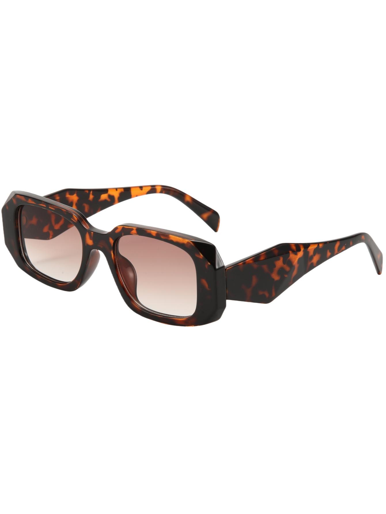Latest fashion wide-legged irregular sunglasses personality stt shooting catwalk sunglasses driving glasses High Quality
Latest fashion wide-legged irregular sunglasses personality stt shooting catwalk sunglasses driving glasses High Quality