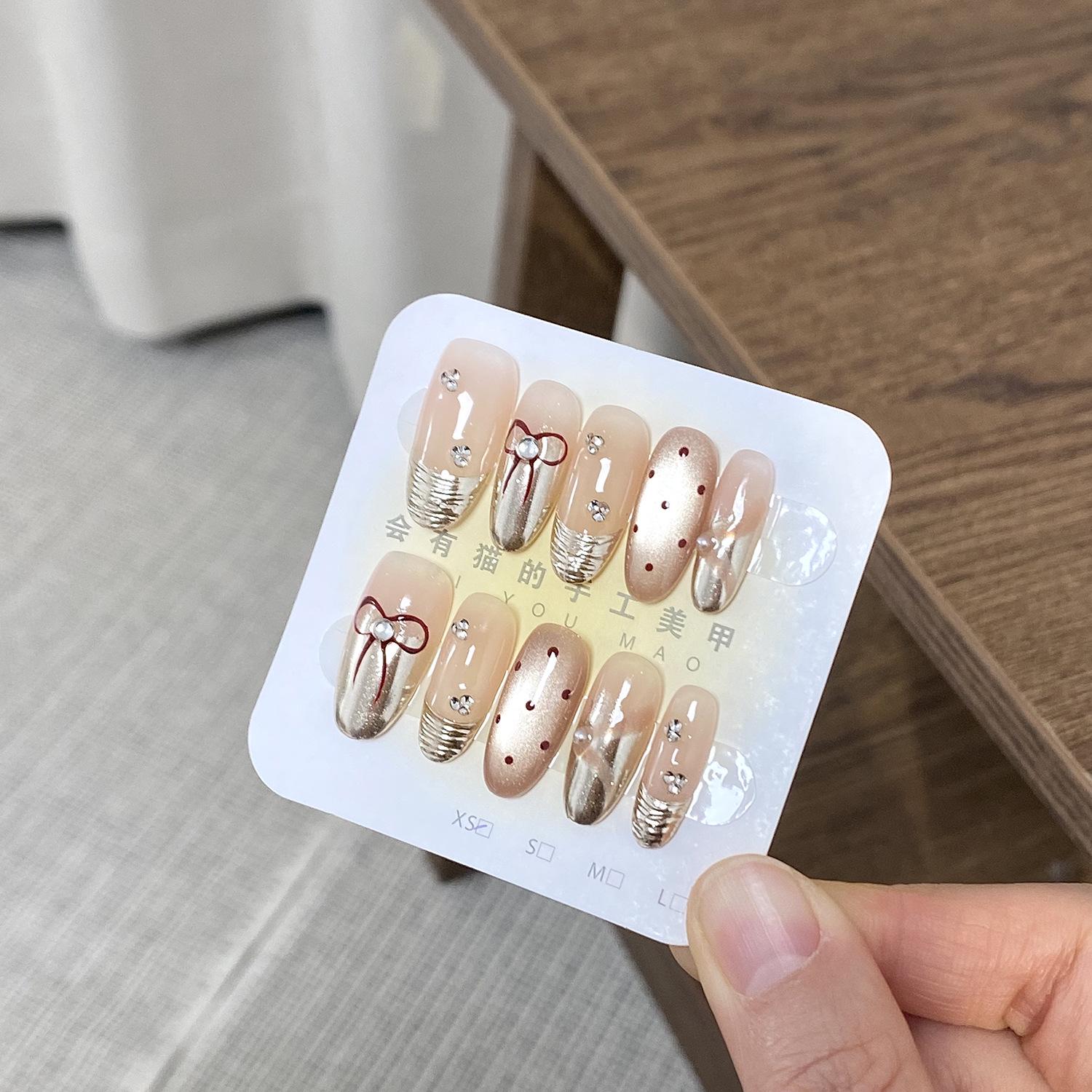 Cat Ballet Dinner Autumn/Winter Sparkling Gilded Diamond Inlaid Hand-Painted Sweet Gentle Handmade Wearable Nails M - Medium Narrow Oval
Cat Ballet Dinner Autumn/Winter Sparkling Gilded Diamond Inlaid Hand-Painted Sweet Gentle Handmade Wearable Nails M - Medium Narrow Oval