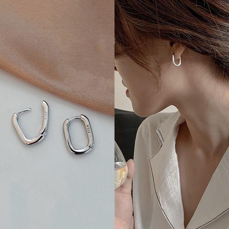 Stainless Steel Smooth Metal Chunky Hoop Earrings for Women Girls Fashion Oval Circle Hoops Statement Earrings Punk Zircon
Stainless Steel Smooth Metal Chunky Hoop Earrings for Women Girls Fashion Oval Circle Hoops Statement Earrings Punk Zircon