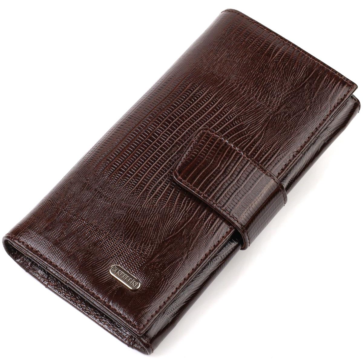 Зручний вертикальний чоловічий портмоне з натуральної фактурної шкіри з тисненням CANPELLINI 21839 Коричневий
Зручний вертикальний чоловічий портмоне з натуральної фактурної шкіри з тисненням CANPELLINI 21839 Коричневий