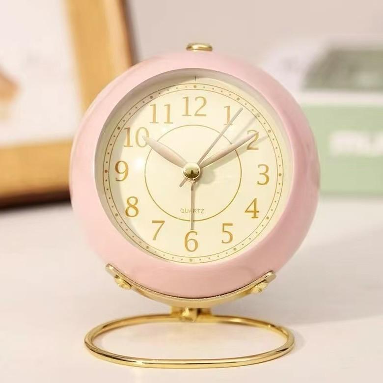Simple Desktop Small Alarm Clock Nordic Student Girl Heart Bedroom Dormitory Bedside Mute Hour Clock
Simple Desktop Small Alarm Clock Nordic Student Girl Heart Bedroom Dormitory Bedside Mute Hour Clock