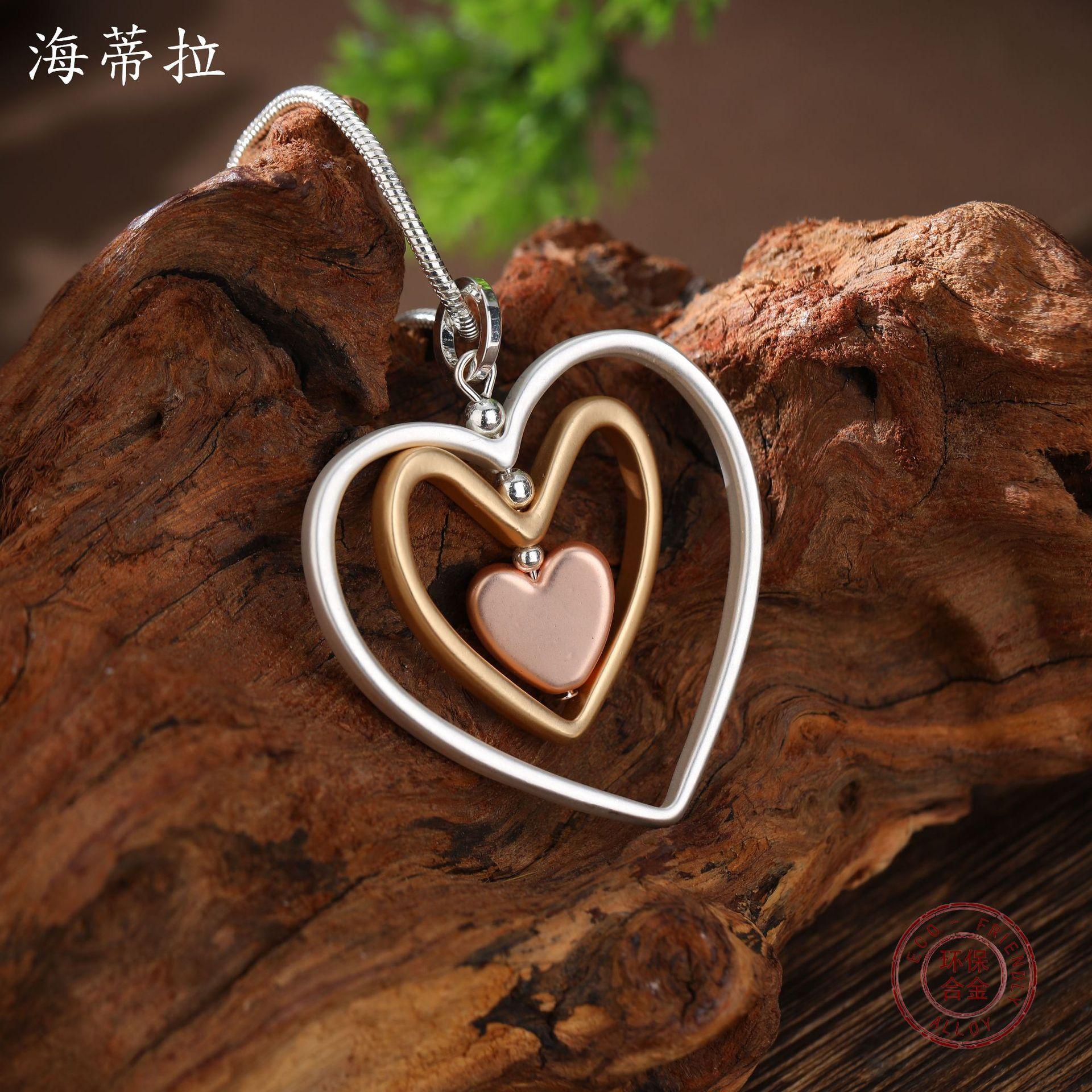New matte three-layer hollow heart long pendant, women s hollow rotating heart-shaped versatile long necklace
New matte three-layer hollow heart long pendant, women s hollow rotating heart-shaped versatile long necklace