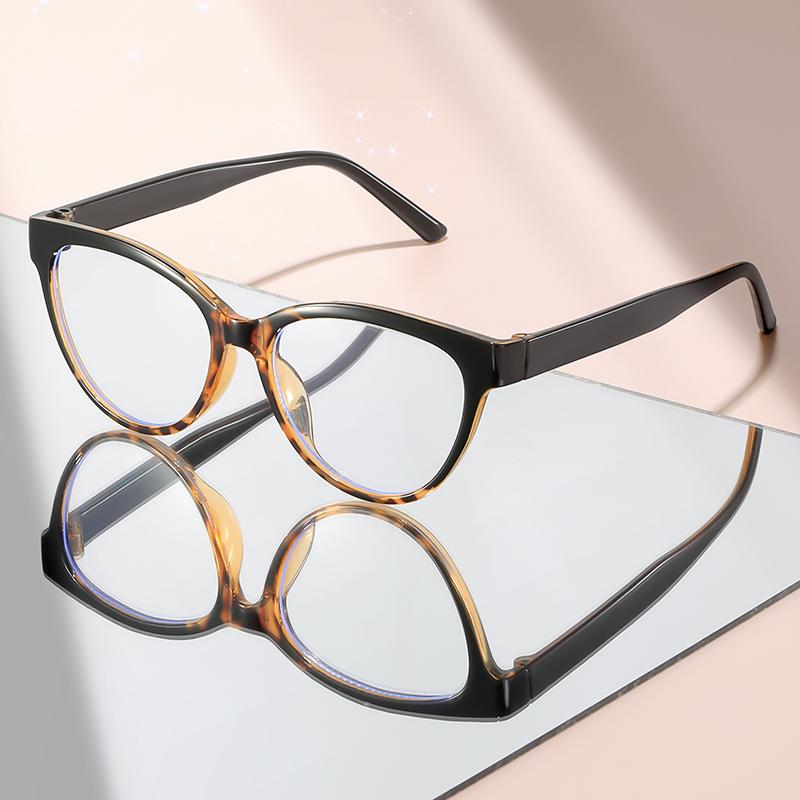 Классические очки для кошек с маленькой оправой и градиентными цветными оправами, подходящие для повседневной носки и уличной фотографии
Классические очки для кошек с маленькой оправой и градиентными цветными оправами, подходящие для повседневной носки и уличной фотографии