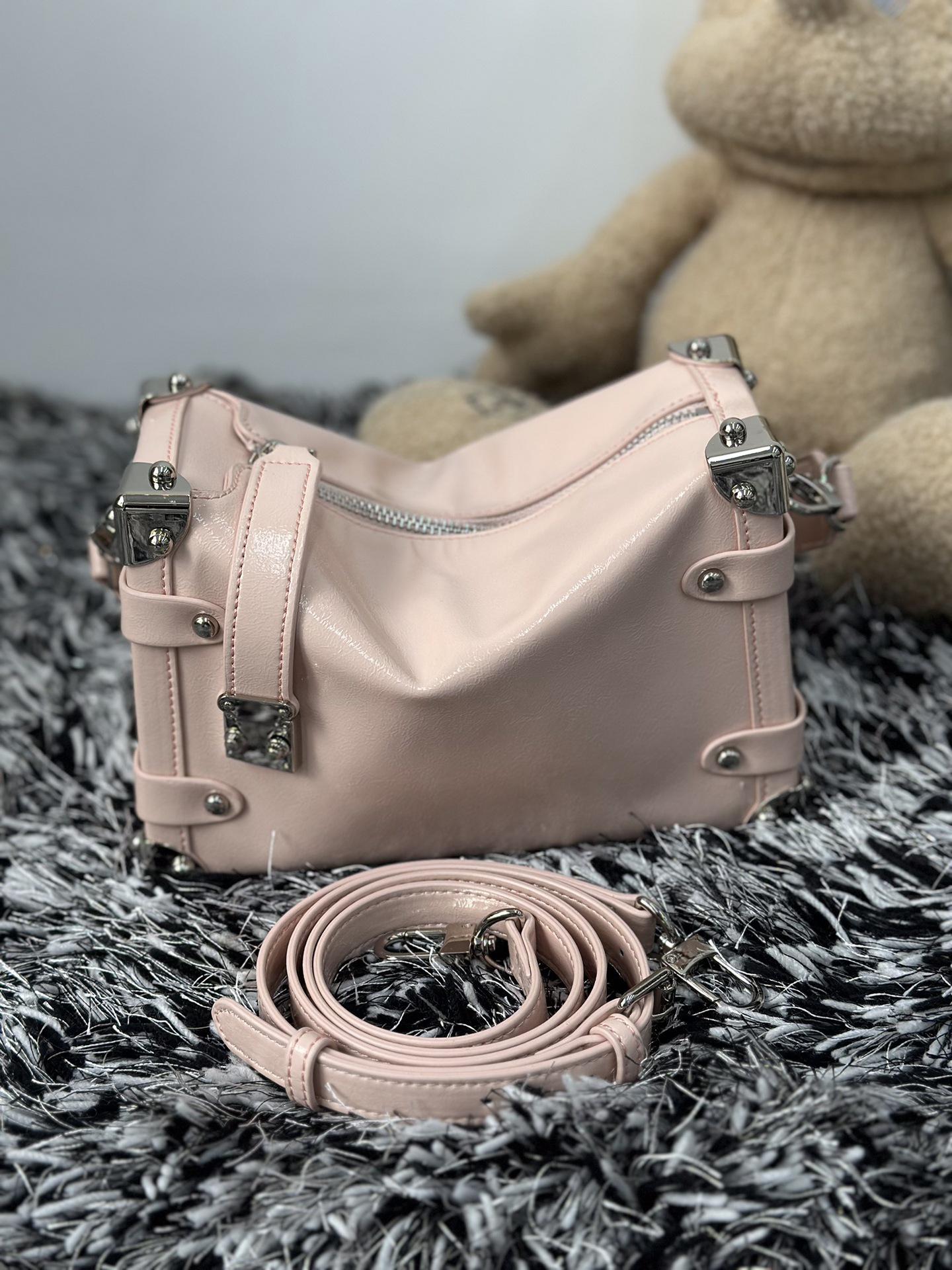 Женская сумка Boston Box из натуральной кожи с текстурой - модная сумка через плечо 25*9*14CM розовый
Женская сумка Boston Box из натуральной кожи с текстурой - модная сумка через плечо 25*9*14CM розовый