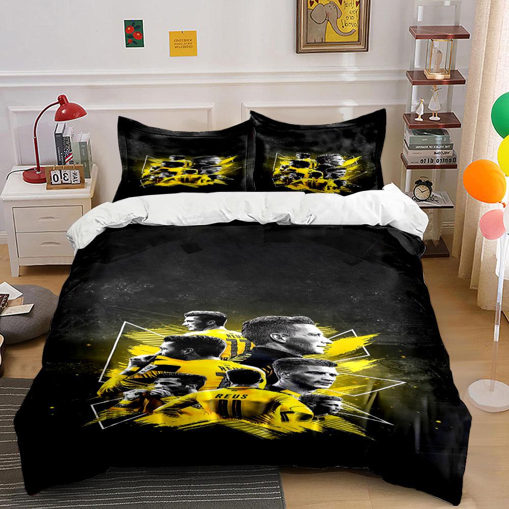 Football players with yellow highlights. Bedding sets Duvet cover sets Duvet covers Pillowcases(1 * Duvet Cover 2 * Pillowcases, without duvet insert) 135x200cm
Football players with yellow highlights. Bedding sets Duvet cover sets Duvet covers Pillowcases(1 * Duvet Cover 2 * Pillowcases, without duvet insert) 135x200cm