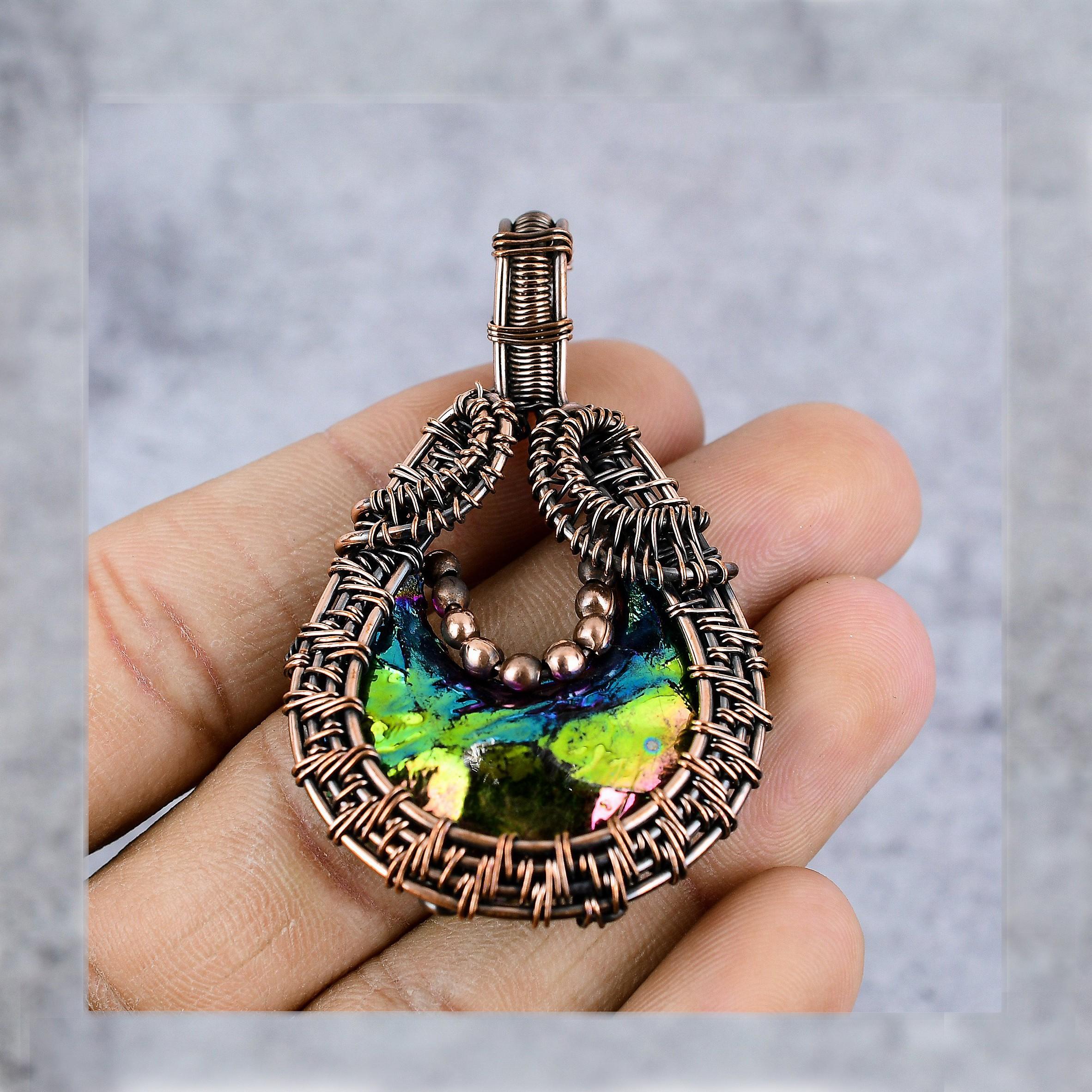 Павлин Aura Druzy Gemstone Pure Copper Wire Wrap Ювелирная подвеска ручной работы 2.36 inches разноцветный
Павлин Aura Druzy Gemstone Pure Copper Wire Wrap Ювелирная подвеска ручной работы 2.36 inches разноцветный