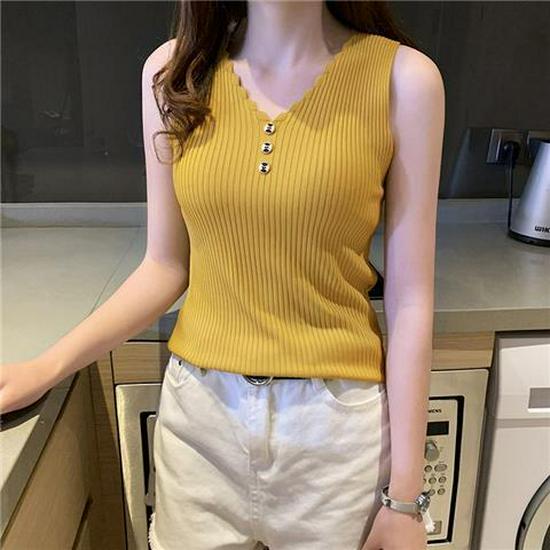 Women s 2026 Summer V-Neck Ice Silk Knit Camisole Top – Single or Two-Piece Sleeveless Base Layer Medium (100-120 lbs)
Women s 2026 Summer V-Neck Ice Silk Knit Camisole Top – Single or Two-Piece Sleeveless Base Layer Medium (100-120 lbs)