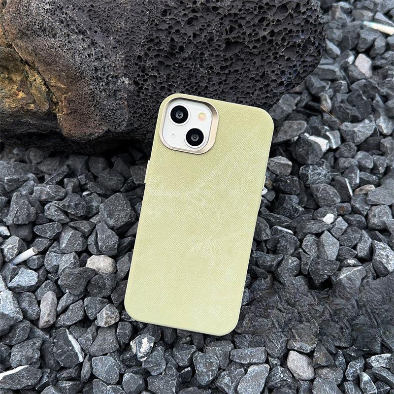 Подходит для чехла для мобильного телефона iPhone 16 15pro Магнитная зарядка Apple 14 Защитный чехол с узором из бархатного волокна iPhone16
Подходит для чехла для мобильного телефона iPhone 16 15pro Магнитная зарядка Apple 14 Защитный чехол с узором из бархатного волокна iPhone16