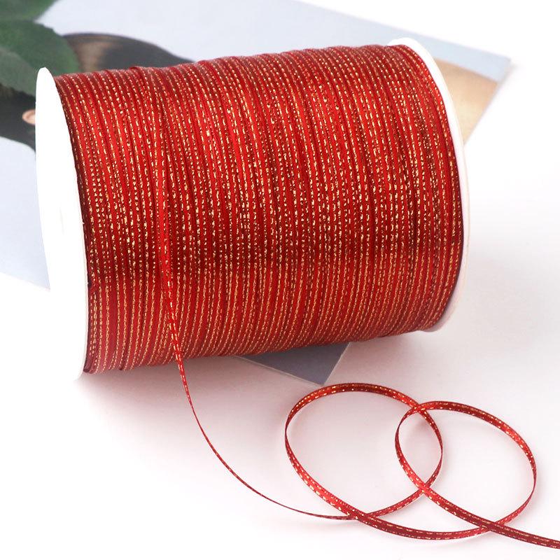 Красная лента 0,3 см с двойными золотыми краями для упаковки тортов и подарочных коробок
Красная лента 0,3 см с двойными золотыми краями для упаковки тортов и подарочных коробок