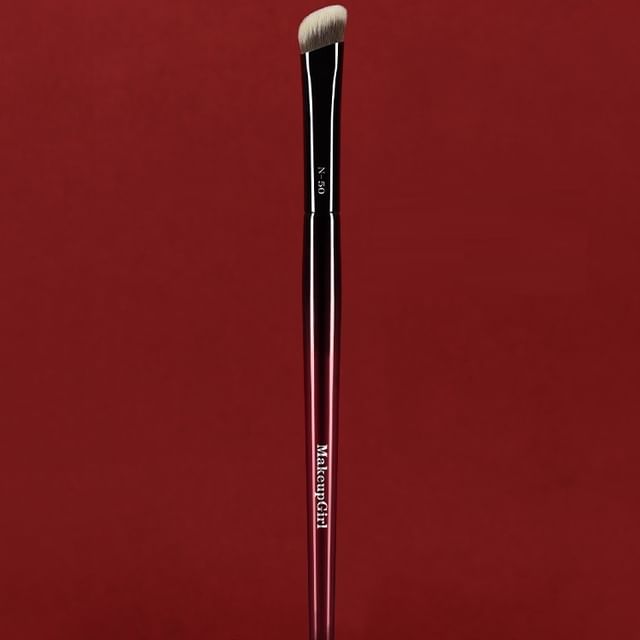 Hepius - Angled Eye Makeup Brush N50 & Red & Beige
Hepius - Angled Eye Makeup Brush N50 & Red & Beige