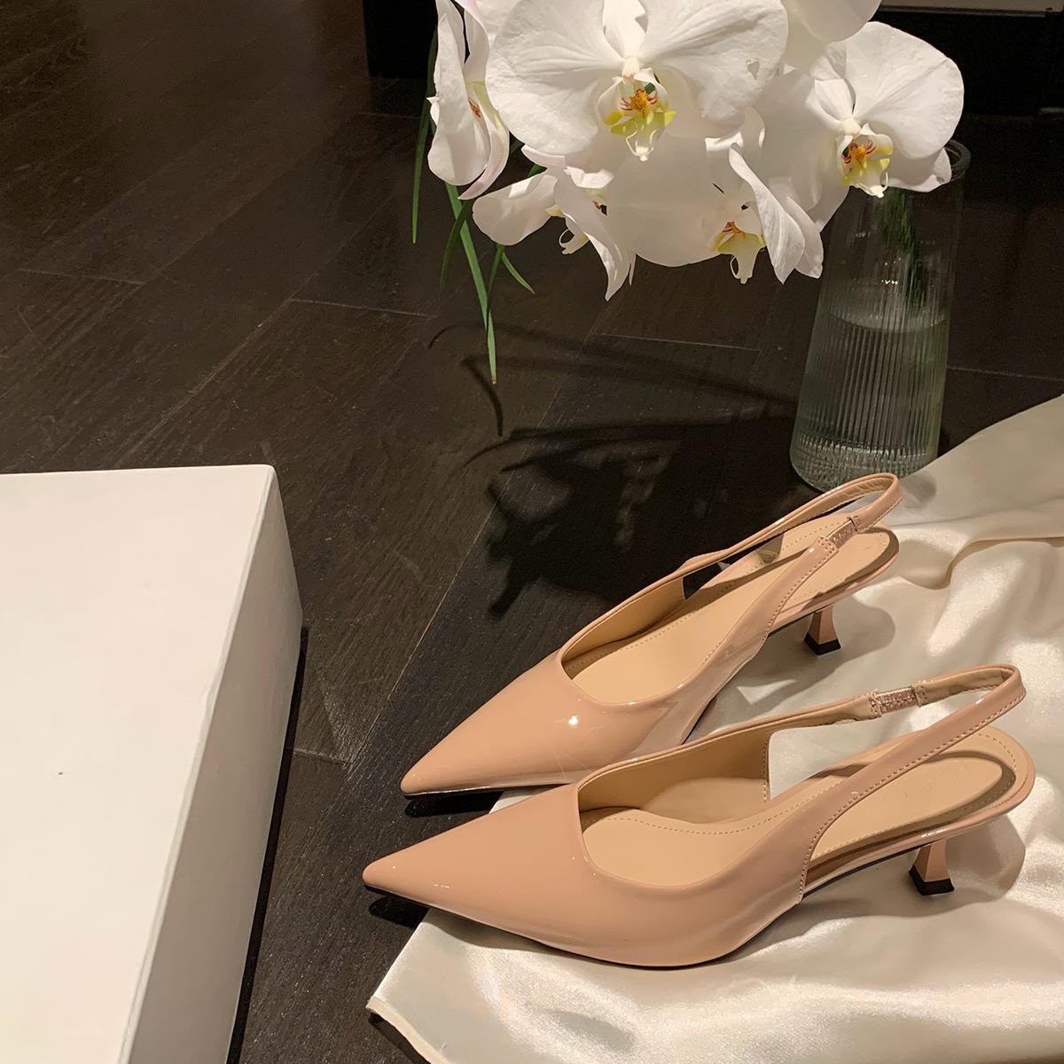 Sheepskin version of Deluna daughter temperament small pointed head shallow mouth empty elegant high heels women s single shoes 35
Sheepskin version of Deluna daughter temperament small pointed head shallow mouth empty elegant high heels women s single shoes 35